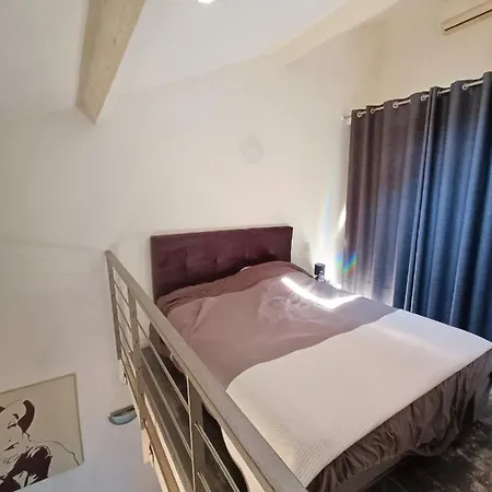 Joli Duplex Cathedrale Κάννες